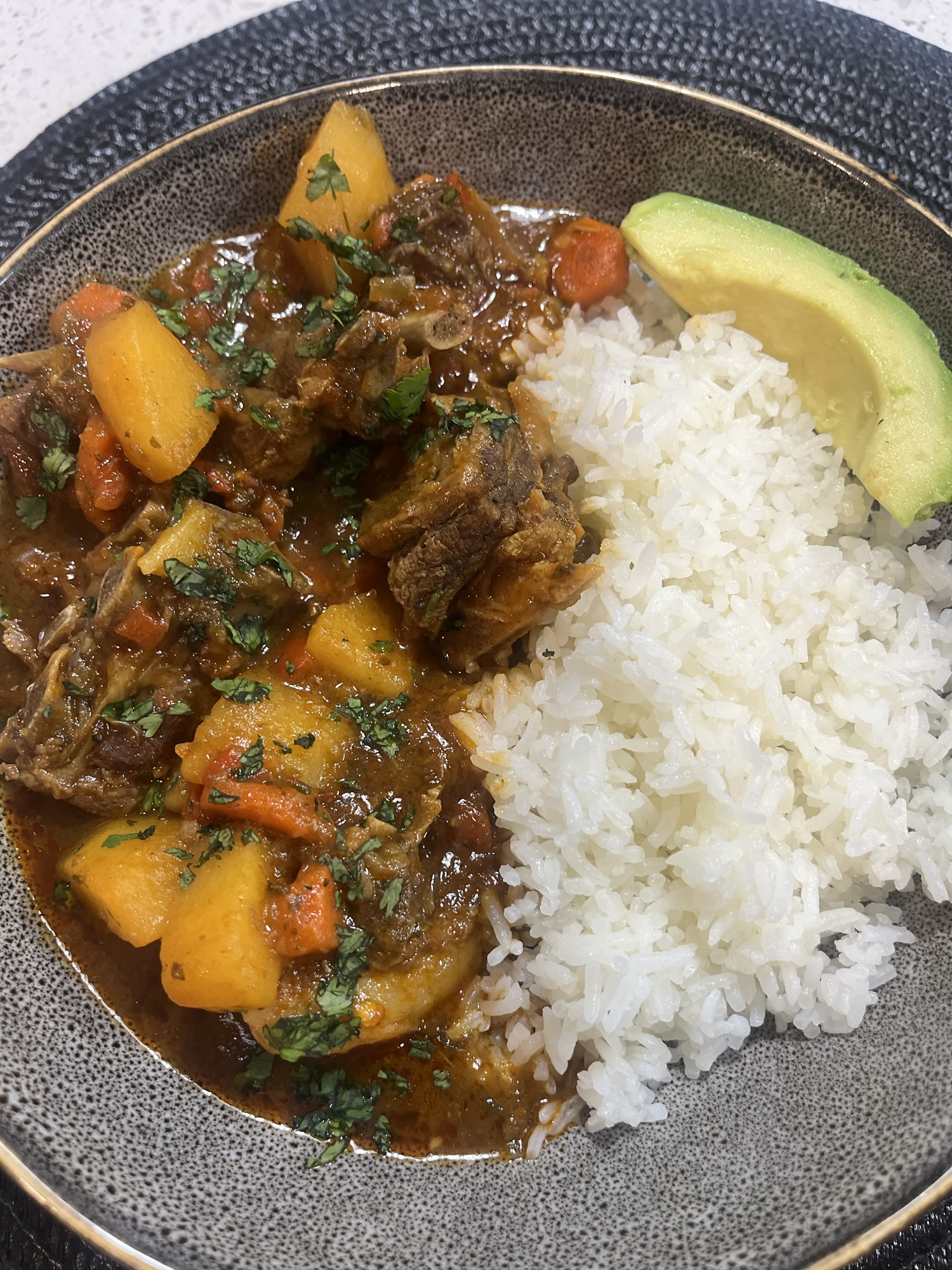 Delicious Chivo con Vino Recipe